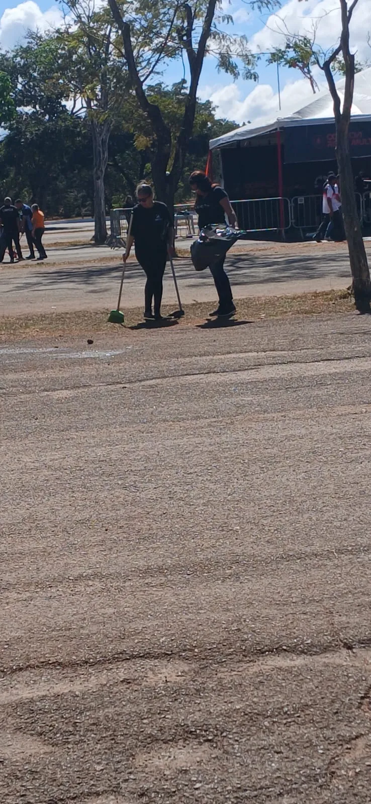 Resultado de limpeza profissional feita pela EB Serviços